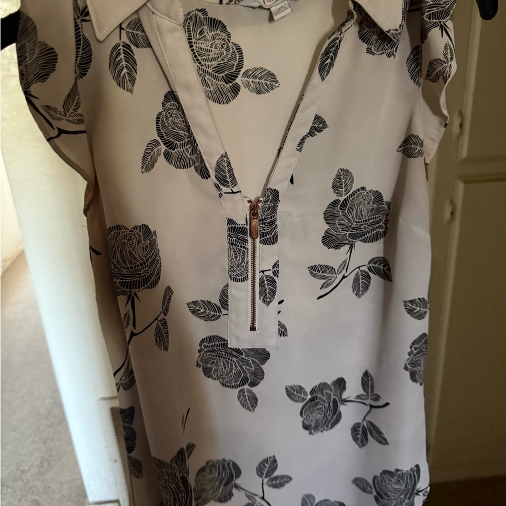 Floral Print Sleeveless Blouse